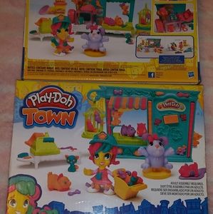 2 Boxes of Play-Doh Town ()